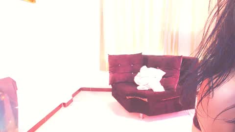 Snapshot of mari4you69 chatting on 12/15/24, 02:37 mari4you69 online show from 12/15/24, 02:37