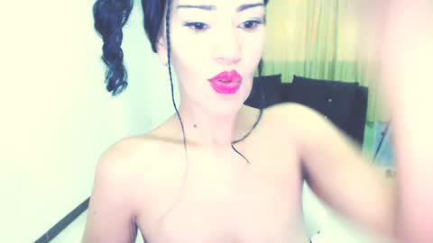 Snapshot of mari4you69 chatting on 03/01/25, 12:01 mari4you69 online show from 03/01/25, 12:01