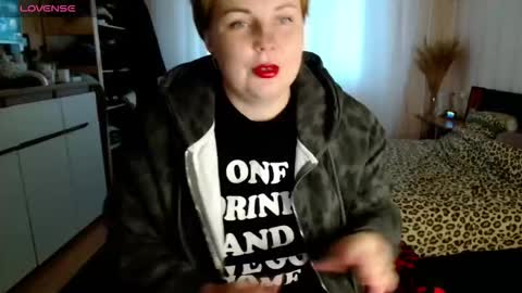 Mari online show from 11/10/25, 06:01