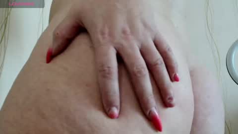 Snapshot of mari_77777 chatting on 04/10/26, 05:23 Mari online show from 04/10/26, 05:23