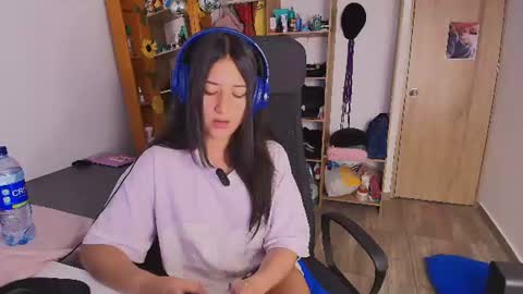 Snapshot of mari_mar69 chatting on 07/24/26, 11:19 mari_mar69 online show from 07/24/26, 11:19