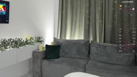 Snapshot of mari_nett chatting on 12/16/24, 08:26 mari_nett online show from 12/16/24, 08:26