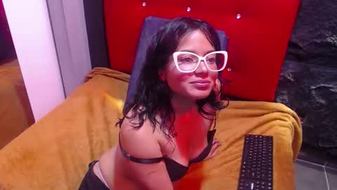 Snapshot of maria07lopez_ chatting on 03/06/26, 08:27 maria07lopez_ online show from 03/06/26, 08:27