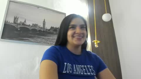 Snapshot of maria_camila00 chatting on 04/29/26, 01:43 Maria online show from 04/29/26, 01:43