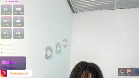 V A N E S S A  online show from 02/25/25, 08:58