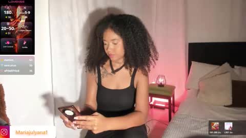 Snapshot of maria_julyana chatting on 03/27/26, 08:26 V A N E S S A online show from 03/27/26, 08:26