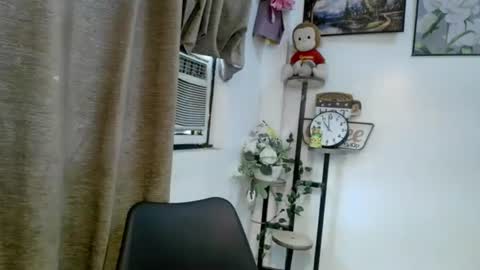 Snapshot of maria_laboxxx chatting on 09/23/25, 12:46 Marga online show from 09/23/25, 12:46