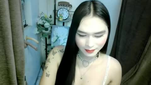 Snapshot of maria_laboxxx chatting on 10/05/25, 01:04 Marga online show from 10/05/25, 01:04