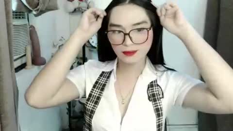 Snapshot of maria_laboxxx chatting on 10/14/25, 12:44 Marga online show from 10/14/25, 12:44