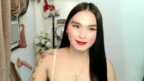 Snapshot of maria_laboxxx chatting on 10/22/25, 01:39 Marga online show from 10/22/25, 01:39