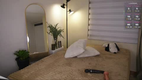 Snapshot of maria_petit chatting on 05/29/26, 12:52 M. online show from 05/29/26, 12:52