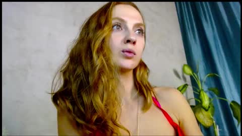 Snapshot of maria_venera__ chatting on 11/03/25, 12:13  Maria  online show from 11/03/25, 12:13