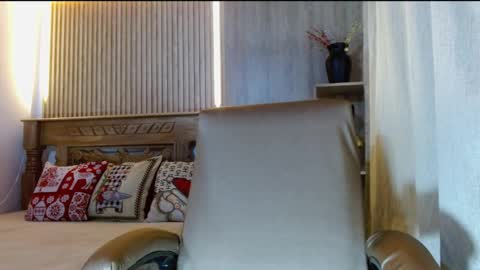 mariaa_antonia1 online show from 11/20/25, 06:40