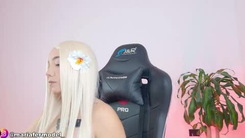 Maria Fer online show from 04/13/26, 04:12