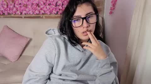 Snapshot of mariagh_ chatting on 03/11/26, 07:31 Maria online show from 03/11/26, 07:31