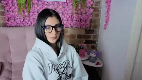 Snapshot of mariagh_ chatting on 04/08/26, 11:05 Maria online show from 04/08/26, 11:05