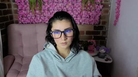 Snapshot of mariagh_ chatting on 04/11/26, 09:08 Maria online show from 04/11/26, 09:08