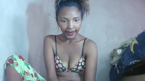 Snapshot of mariah586 chatting on 09/27/25, 07:13 Maria online show from 09/27/25, 07:13