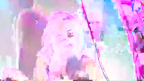 Snapshot of mariah586 chatting on 12/23/25, 01:36 Maria online show from 12/23/25, 01:36