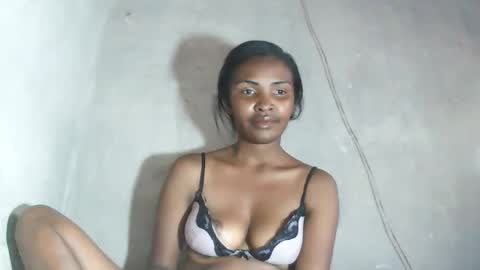 Snapshot of mariah586 chatting on 01/06/26, 02:10 Maria online show from 01/06/26, 02:10