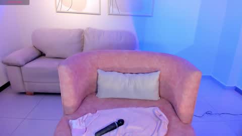 Snapshot of mariaherrera_ chatting on 04/18/26, 12:14 MARIA HERRERA online show from 04/18/26, 12:14
