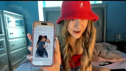 Snapshot of mariahpinkkitty chatting on 04/01/26, 08:50 Pinkkitty online show from 04/01/26, 08:50