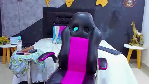  MARIAM online show from 10/15/25, 01:22