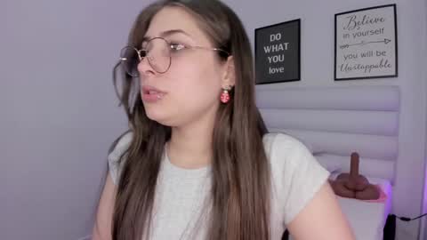 Mariam online show from 12/30/24, 01:04