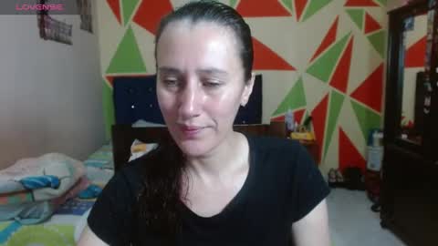 Snapshot of mariam_wish1 chatting on 04/16/26, 06:30 mariam_wish1 online show from 04/16/26, 06:30