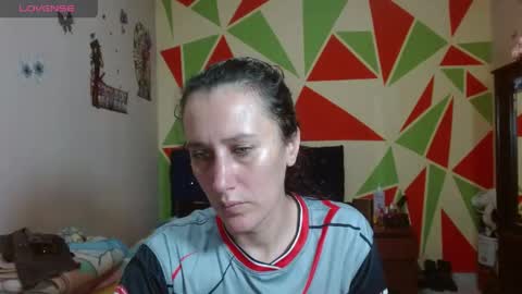 Snapshot of mariam_wish1 chatting on 04/18/26, 12:42 mariam_wish1 online show from 04/18/26, 12:42