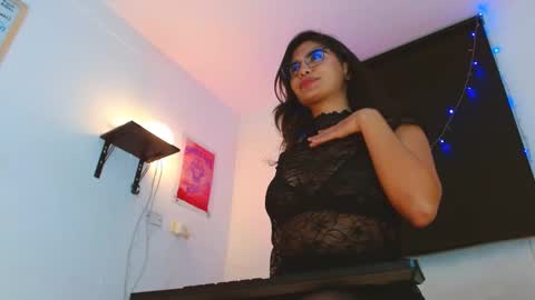 Snapshot of mariamcalad chatting on 02/11/25, 03:08 Mariam Calad online show from 02/11/25, 03:08