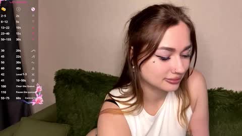 Snapshot of mariamcanestrini chatting on 03/09/26, 09:30 Lily online show from 03/09/26, 09:30