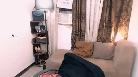 Snapshot of mariamercedes88 chatting on 04/09/26, 01:38 maria online show from 04/09/26, 01:38