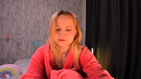 Maria online show from 02/08/25, 02:15