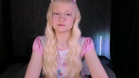 Maria online show from 11/12/25, 01:17