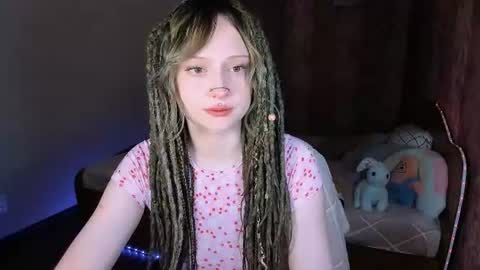 Snapshot of mariamilkis chatting on 07/05/26, 12:50 Maria online show from 07/05/26, 12:50