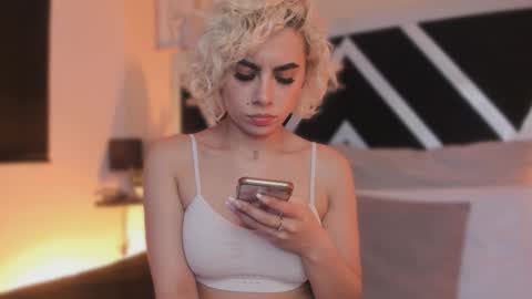 Marian online show from 01/09/26, 02:47