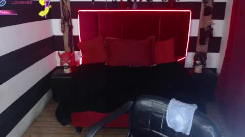 Marian online show from 09/25/25, 03:10