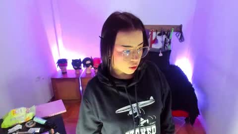 Marian online show from 12/22/25, 03:14