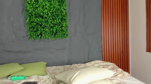 Marian online show from 03/04/25, 05:03