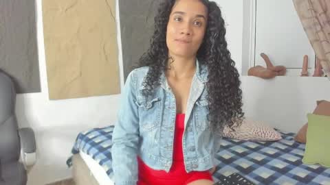 Snapshot of marian_rios chatting on 05/21/26, 10:55 Marian online show from 05/21/26, 10:55