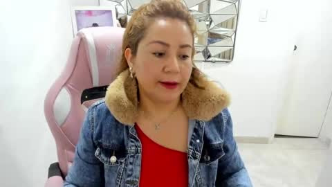 Snapshot of mariana01_m chatting on 06/25/26, 11:48 mariana01_m online show from 06/25/26, 11:48