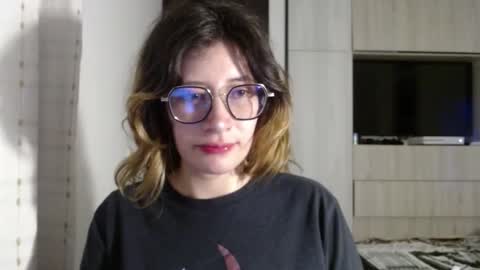 Mariana online show from 12/18/24, 09:18