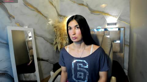 Mariana online show from 03/27/26, 10:59