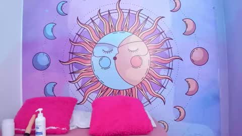 Snapshot of mariana_16_ chatting on 11/18/25, 08:35 mariana_16_ online show from 11/18/25, 08:35