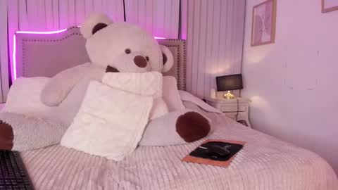 mariana__thompson online show from 03/27/26, 08:26