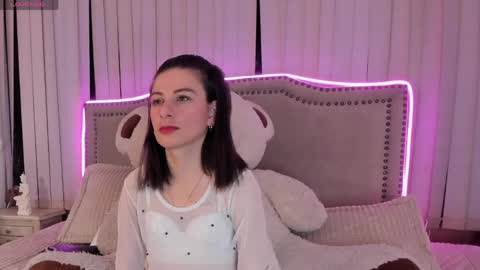 Snapshot of mariana__thompson chatting on 06/03/26, 02:25 mariana__thompson online show from 06/03/26, 02:25