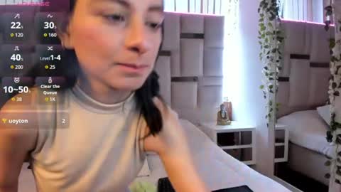 Snapshot of mariana__thompson chatting on 07/19/26, 01:15 mariana__thompson online show from 07/19/26, 01:15