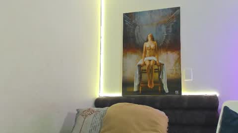 Snapshot of mariana_aangel chatting on 07/18/26, 12:31 Mariana Angel online show from 07/18/26, 12:31