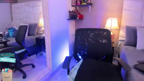 Snapshot of mariana_c chatting on 07/07/26, 02:54 Mar y online show from 07/07/26, 02:54